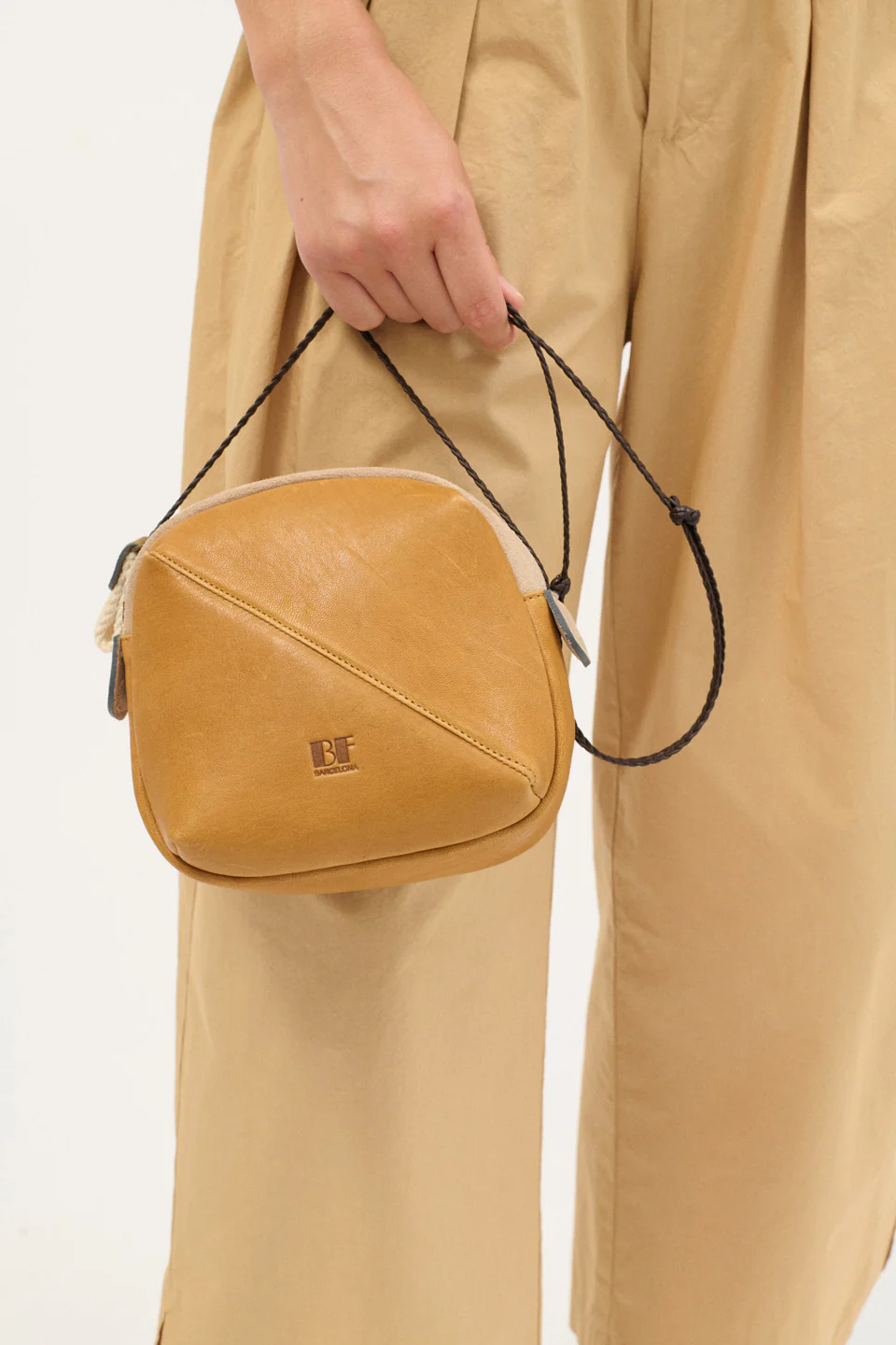 BOLSO TACH TAN DE BEATRIZ FUREST