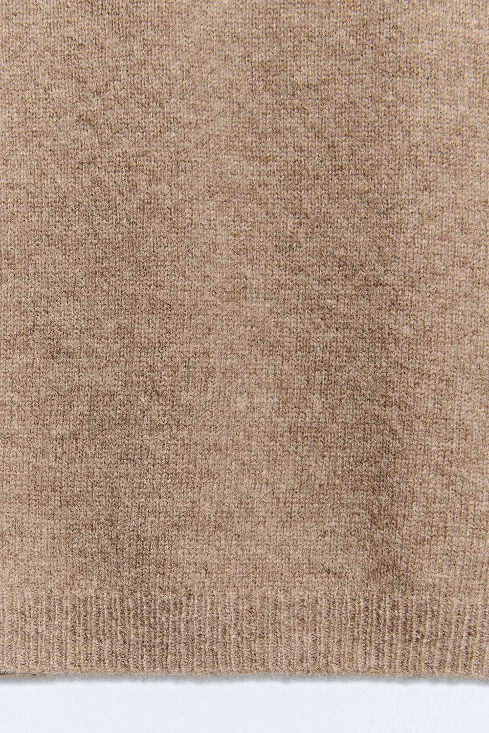 jersey-linda-taupe-silueteado-oi26-eseoese-3adl